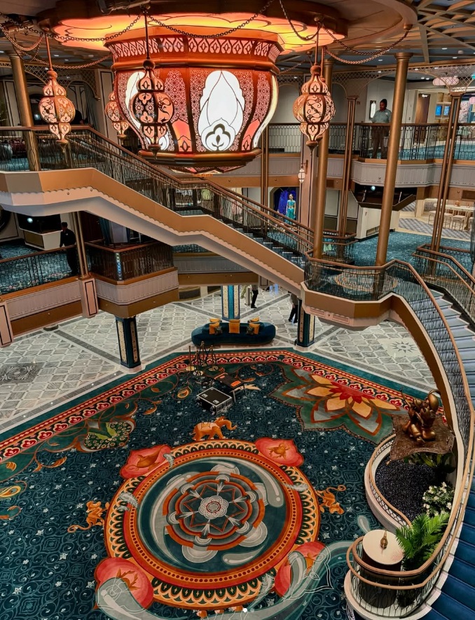 Disney Cruise: Disney Treasure Atrium